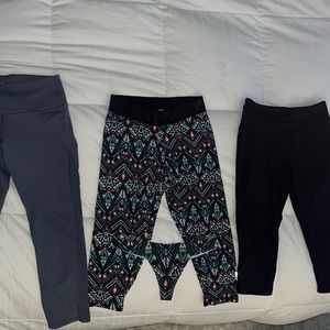 Lightly worn Victoria sport / pink ultimate 3/4 workout pants